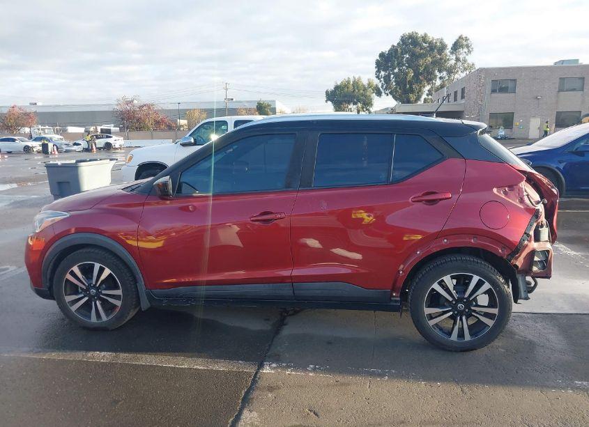 Photo 15 of 2018 Nissan Kicks SV (VIN 3N1CP5CU1JL511311)
