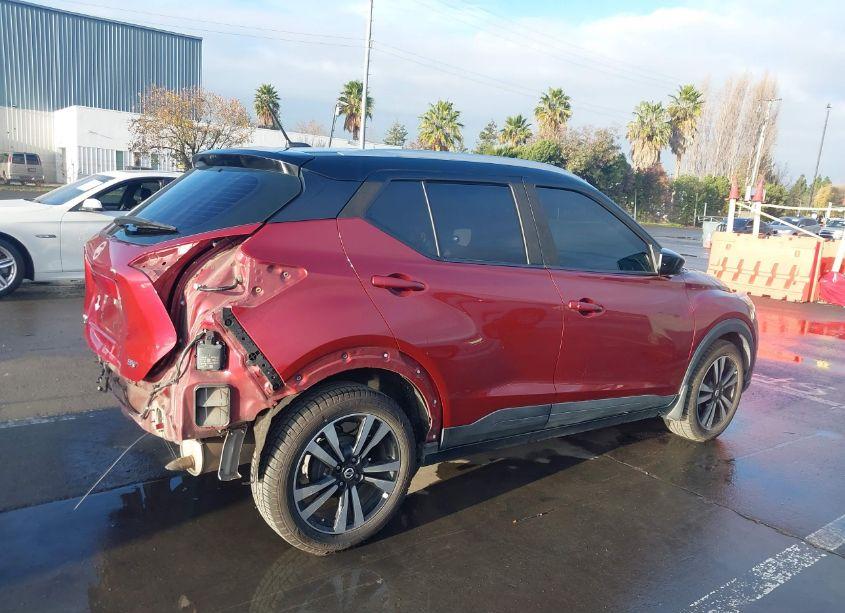 Photo 4 of 2018 Nissan Kicks SV (VIN 3N1CP5CU1JL511311)
