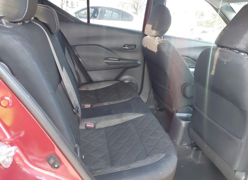 Photo 8 of 2018 Nissan Kicks SV (VIN 3N1CP5CU1JL511311)