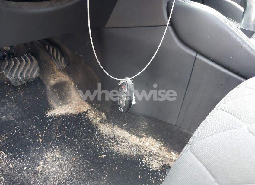 Photo 11 of 2018 Nissan Kicks S (VIN 3N1CP5CU1JL515911)