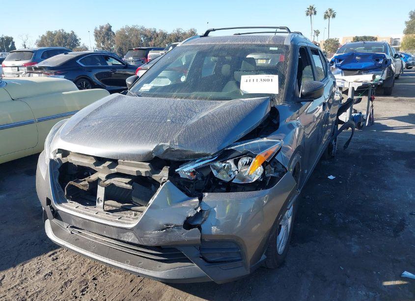 Photo 12 of 2018 Nissan Kicks S (VIN 3N1CP5CU1JL519019)