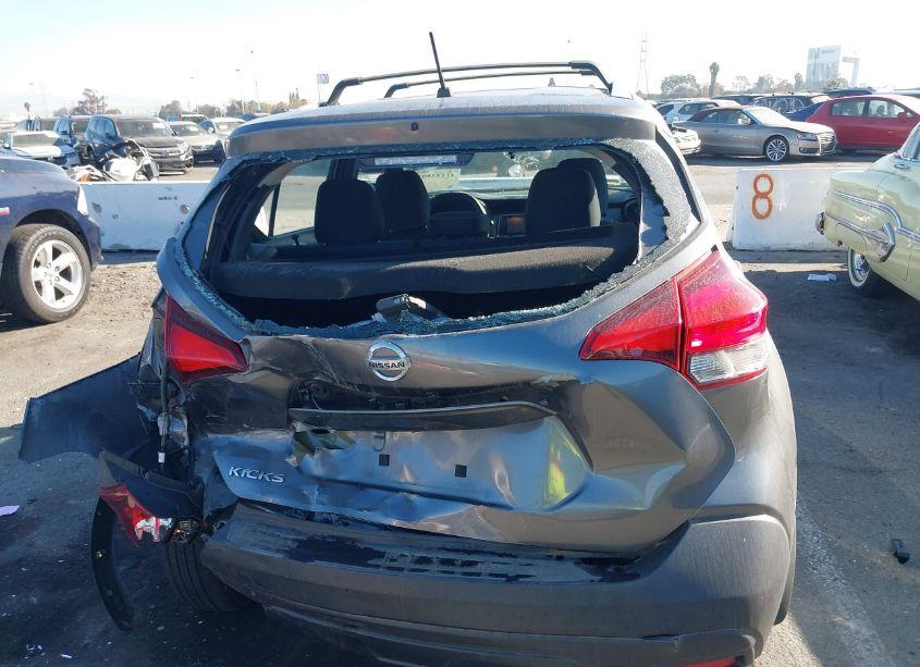 Photo 16 of 2018 Nissan Kicks S (VIN 3N1CP5CU1JL519019)