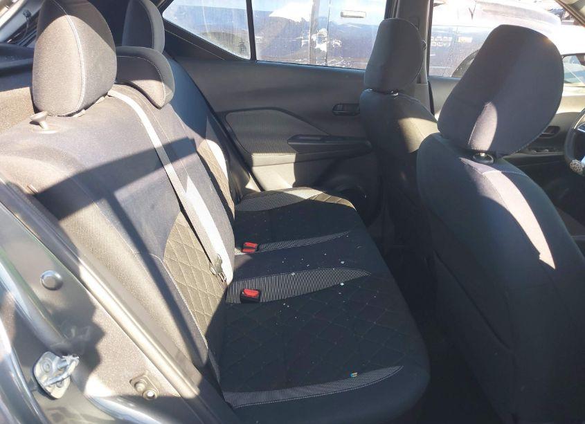 Photo 8 of 2018 Nissan Kicks S (VIN 3N1CP5CU1JL519019)