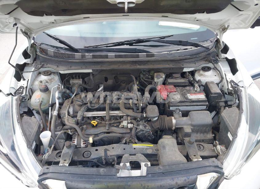 Photo 10 of 2018 Nissan Kicks SR (VIN 3N1CP5CU1JL521840)