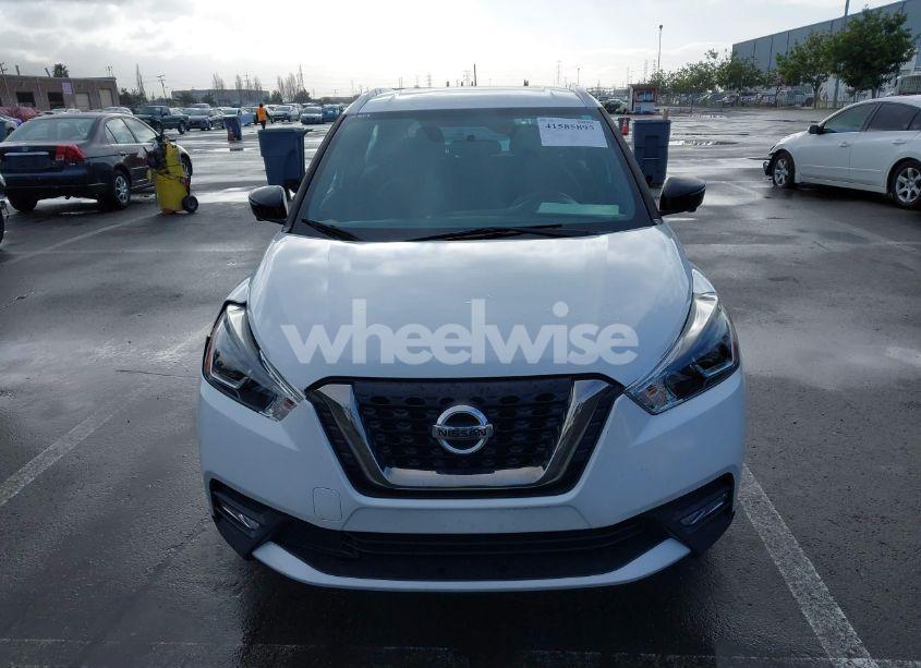 Photo 12 of 2018 Nissan Kicks SR (VIN 3N1CP5CU1JL521840)