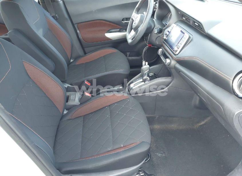 Photo 5 of 2018 Nissan Kicks SR (VIN 3N1CP5CU1JL521840)