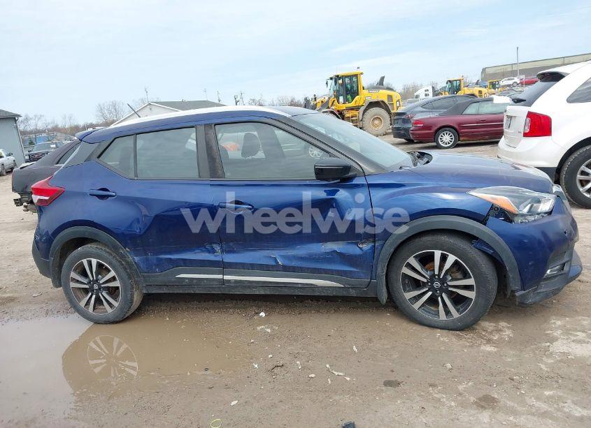 Photo 13 of 2018 Nissan Kicks SR (VIN 3N1CP5CU1JL524897)