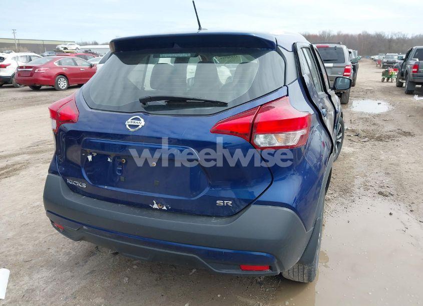 Photo 4 of 2018 Nissan Kicks SR (VIN 3N1CP5CU1JL524897)