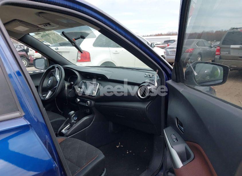 Photo 5 of 2018 Nissan Kicks SR (VIN 3N1CP5CU1JL524897)