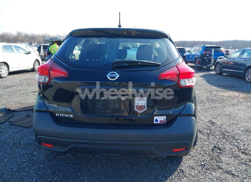 Photo 17 of 2018 Nissan Kicks S (VIN 3N1CP5CU1JL529839)