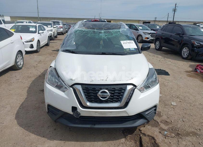 Photo 13 of 2018 Nissan Kicks SV (VIN 3N1CP5CU1JL533504)