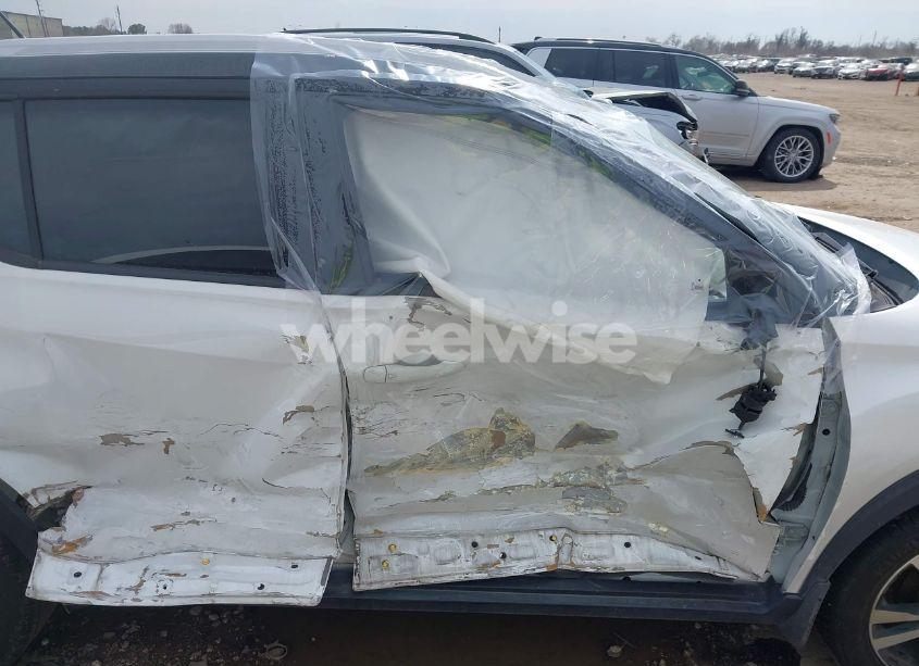 Photo 14 of 2018 Nissan Kicks SV (VIN 3N1CP5CU1JL533504)