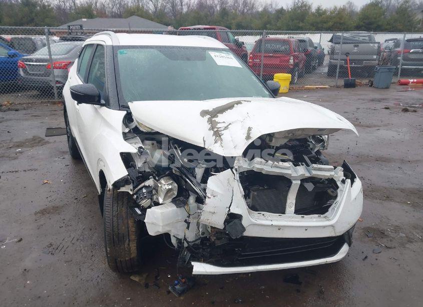 2018 Nissan Kicks SR (VIN 3N1CP5CU1JL536192) main photo