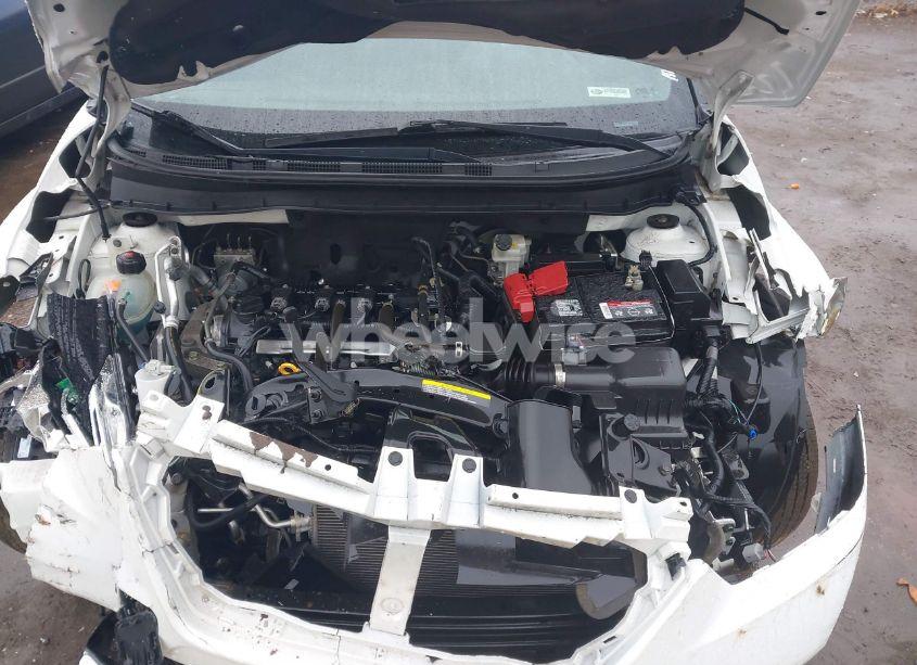 Photo 10 of 2018 Nissan Kicks SR (VIN 3N1CP5CU1JL536192)