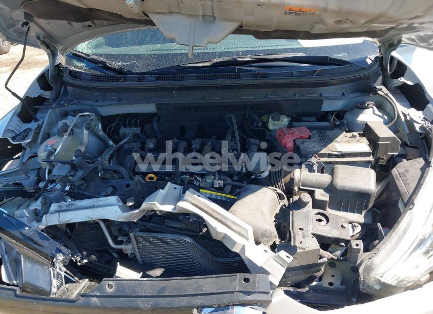 Photo 10 of 2019 Nissan Kicks S (VIN 3N1CP5CU1KL471541)