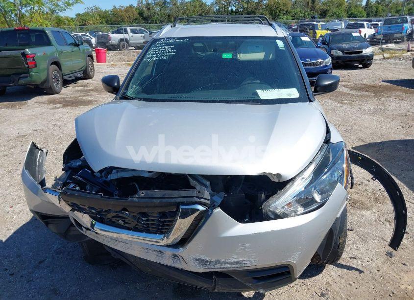 Photo 12 of 2019 Nissan Kicks S (VIN 3N1CP5CU1KL471541)