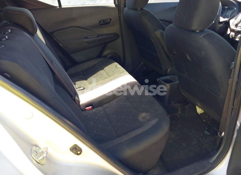 Photo 8 of 2019 Nissan Kicks S (VIN 3N1CP5CU1KL471541)