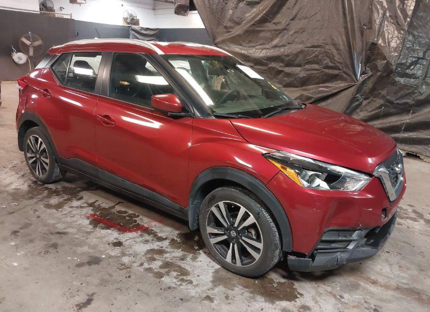 2019 Nissan Kicks SV (VIN 3N1CP5CU1KL491143) main photo