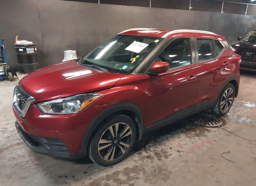 Photo 2 of 2019 Nissan Kicks SV (VIN 3N1CP5CU1KL491143)