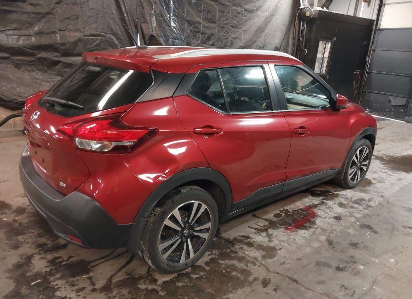 Photo 4 of 2019 Nissan Kicks SV (VIN 3N1CP5CU1KL491143)