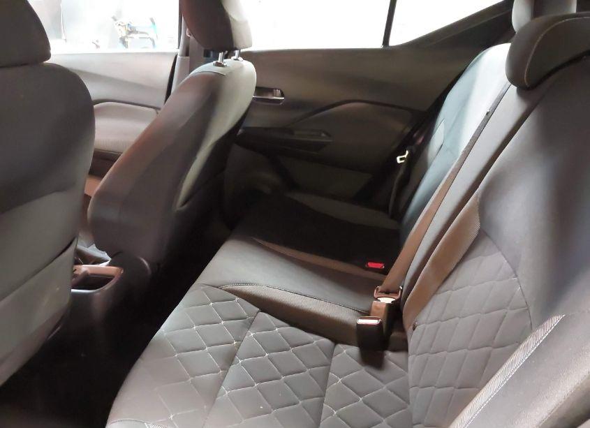 Photo 8 of 2019 Nissan Kicks SV (VIN 3N1CP5CU1KL491143)