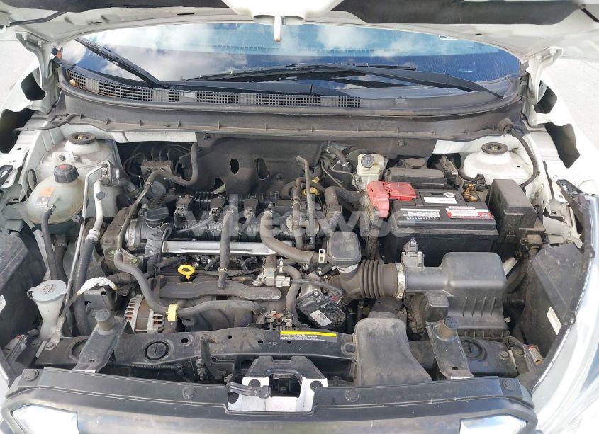 Photo 10 of 2019 Nissan Kicks S (VIN 3N1CP5CU1KL510967)