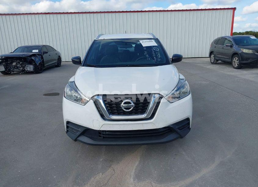 Photo 12 of 2019 Nissan Kicks S (VIN 3N1CP5CU1KL510967)