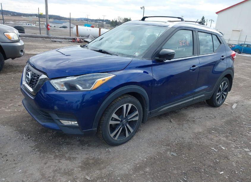 Photo 2 of 2019 Nissan Kicks SR (VIN 3N1CP5CU1KL514694)