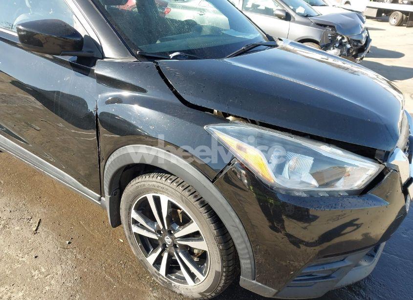 Photo 6 of 2019 Nissan Kicks SV (VIN 3N1CP5CU1KL519202)