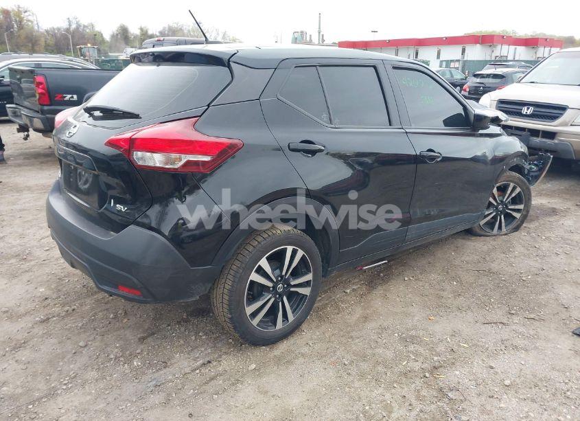Photo 4 of 2019 Nissan Kicks S/SR/SV (VIN 3N1CP5CU1KL525324)