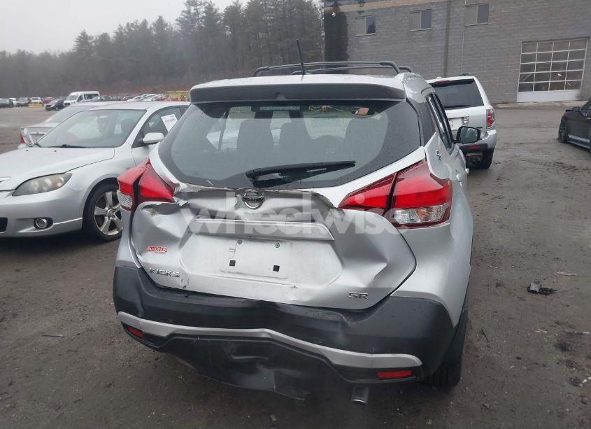 Photo 16 of 2019 Nissan Kicks SR (VIN 3N1CP5CU1KL527087)