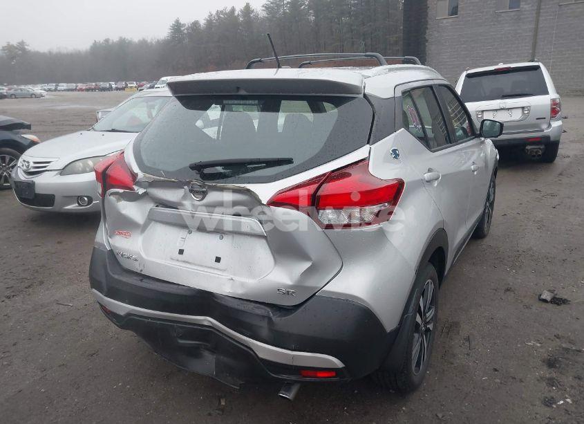 Photo 4 of 2019 Nissan Kicks SR (VIN 3N1CP5CU1KL527087)