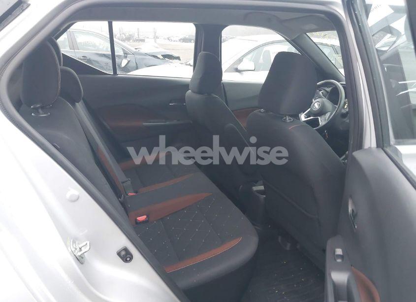 Photo 8 of 2019 Nissan Kicks SR (VIN 3N1CP5CU1KL527087)