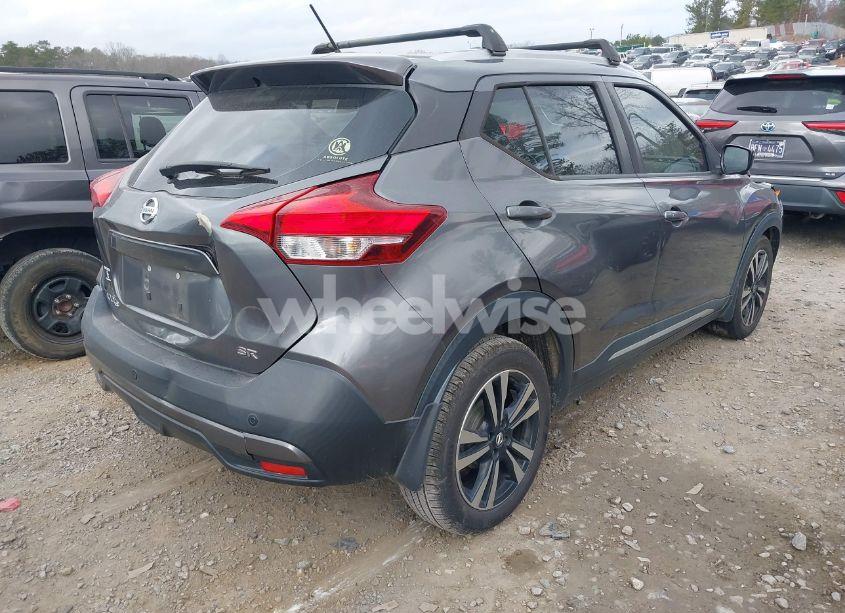 Photo 4 of 2019 Nissan Kicks SR (VIN 3N1CP5CU1KL529308)