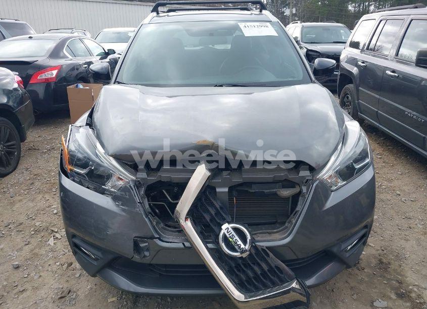 Photo 6 of 2019 Nissan Kicks SR (VIN 3N1CP5CU1KL529308)