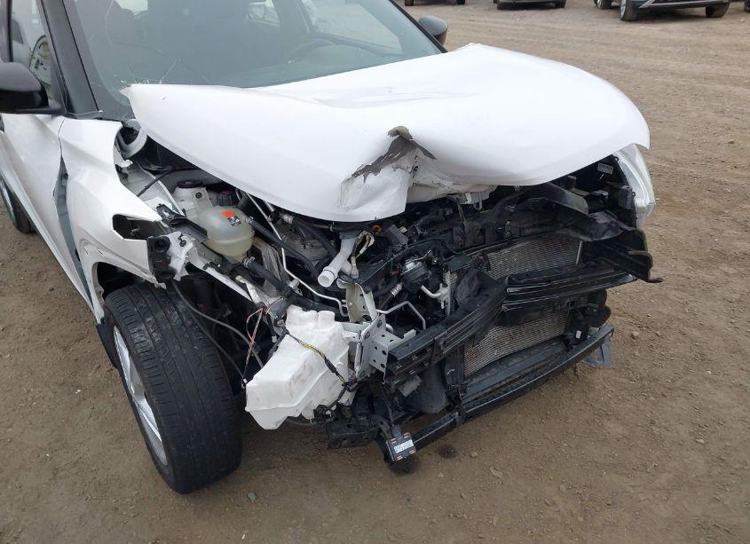 Photo 6 of 2019 Nissan Kicks S (VIN 3N1CP5CU1KL535643)