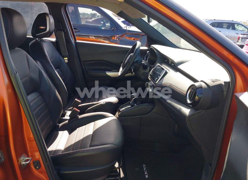 Photo 5 of 2019 Nissan Kicks SR (VIN 3N1CP5CU1KL567444)