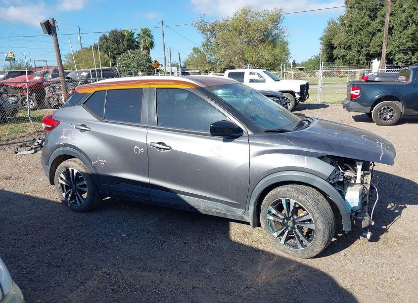 Photo 14 of 2018 Nissan Kicks SV (VIN 3N1CP5CU2JL503735)