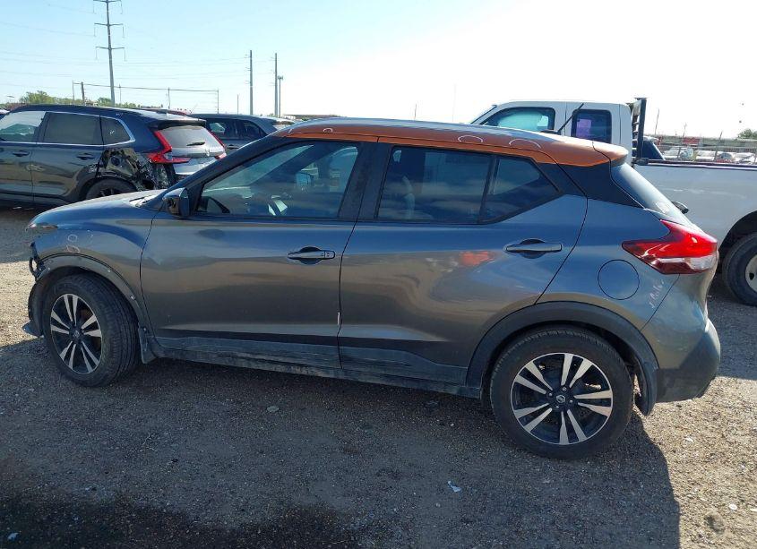 Photo 15 of 2018 Nissan Kicks SV (VIN 3N1CP5CU2JL503735)
