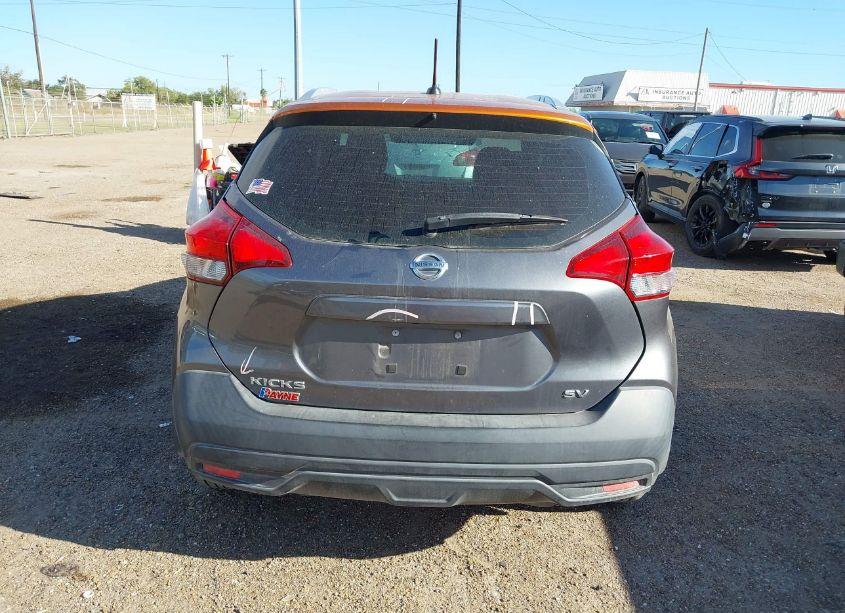Photo 17 of 2018 Nissan Kicks SV (VIN 3N1CP5CU2JL503735)