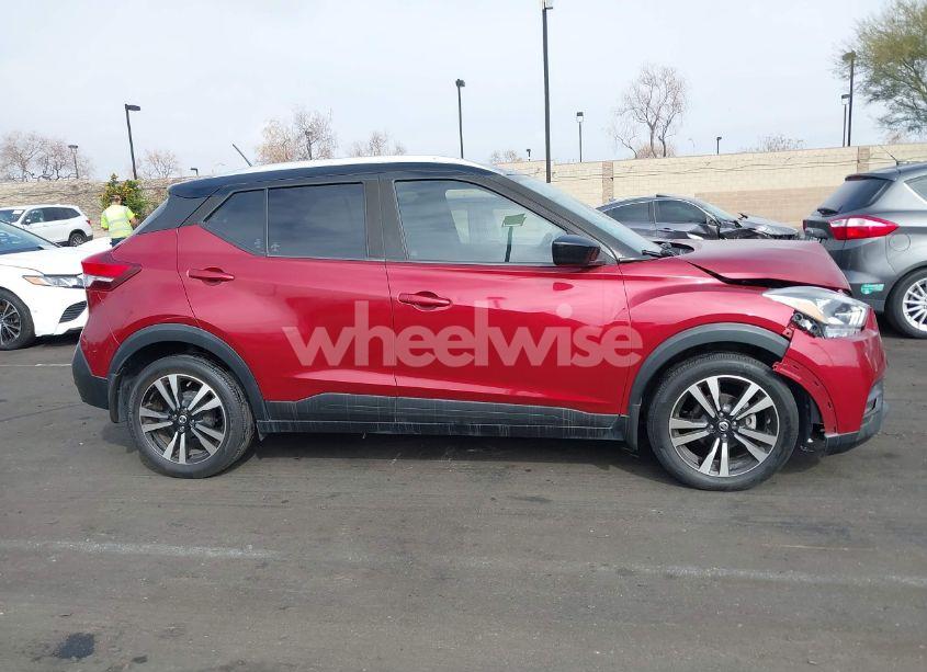 Photo 13 of 2018 Nissan Kicks SV (VIN 3N1CP5CU2JL527436)