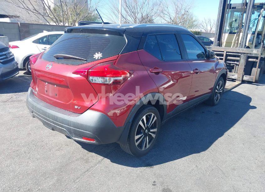 Photo 4 of 2018 Nissan Kicks SV (VIN 3N1CP5CU2JL527436)