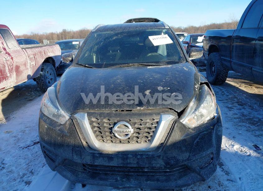 Photo 12 of 2018 Nissan Kicks SV (VIN 3N1CP5CU2JL542647)