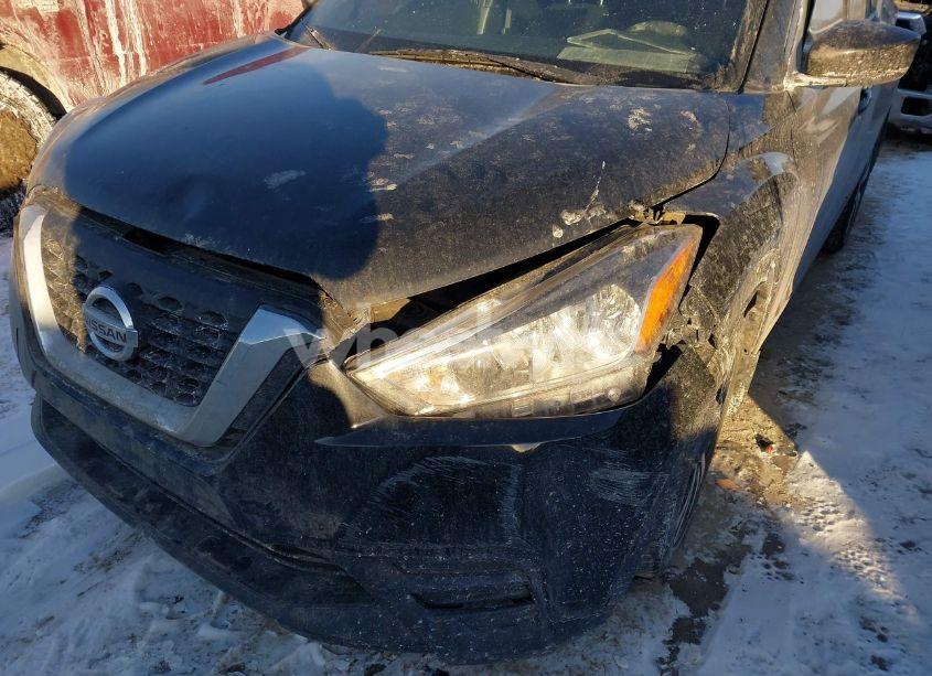 Photo 6 of 2018 Nissan Kicks SV (VIN 3N1CP5CU2JL542647)