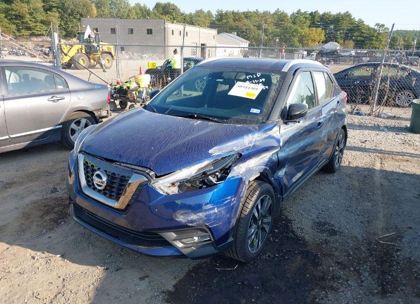 Photo 2 of 2019 Nissan Kicks SR (VIN 3N1CP5CU2KL496142)