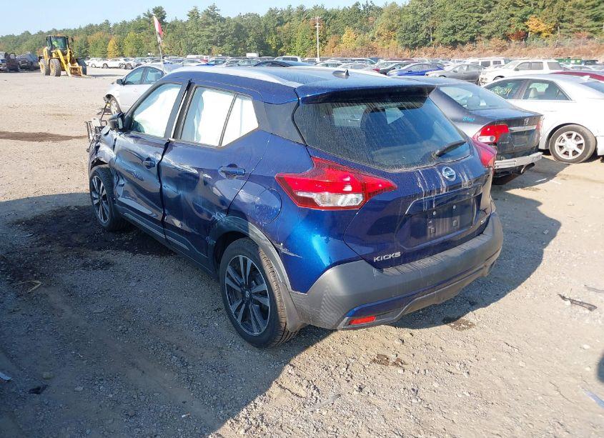 Photo 3 of 2019 Nissan Kicks SR (VIN 3N1CP5CU2KL496142)