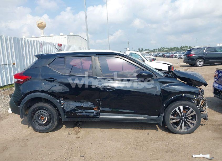 Photo 14 of 2019 Nissan Kicks SR (VIN 3N1CP5CU2KL528359)