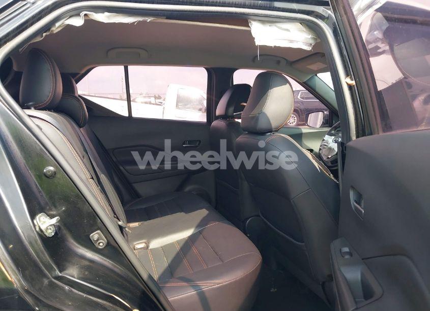 Photo 8 of 2019 Nissan Kicks SR (VIN 3N1CP5CU2KL528359)