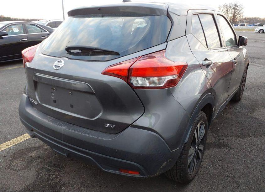 Photo 4 of 2019 Nissan Kicks SV (VIN 3N1CP5CU2KL546909)