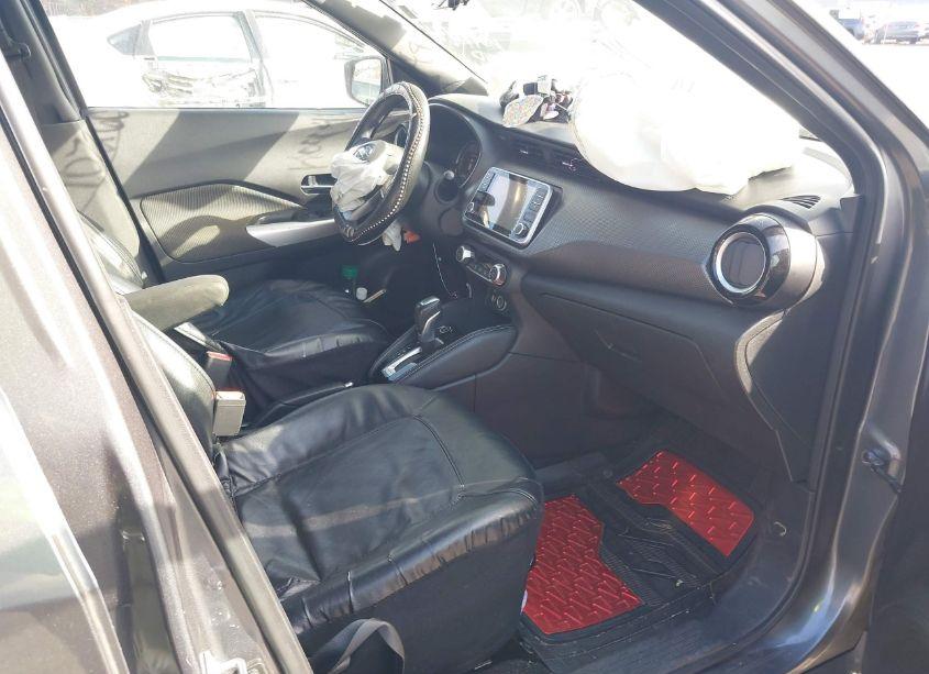 Photo 5 of 2019 Nissan Kicks SV (VIN 3N1CP5CU2KL546909)